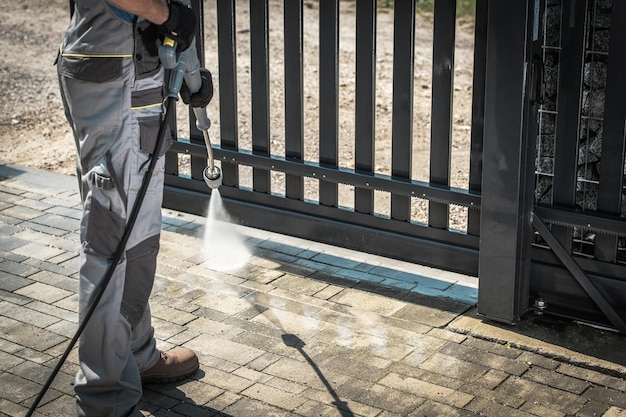 Pressure washing 